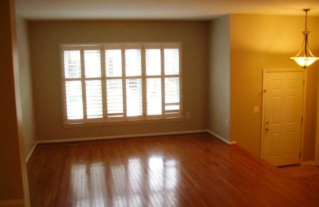 7716 JEWELWEED COURT Gallery 4