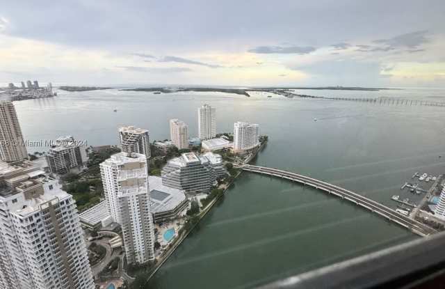 495 Brickell Ave Gallery 2