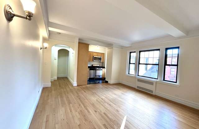 95 Christopher Street - 95 Christopher Street, New York City, NY 10014