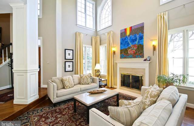 9120 TOWN GATE LN Gallery 2