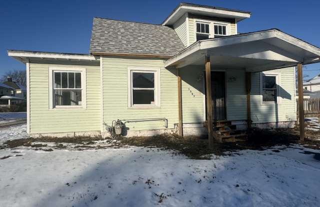 1507 E Main St - 1507 East Main Street, Danville, IL 61832