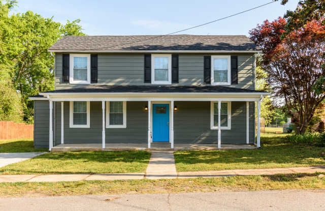 3 Bedrooms. 2.5 Baths. Luxury Upgrades photos photos