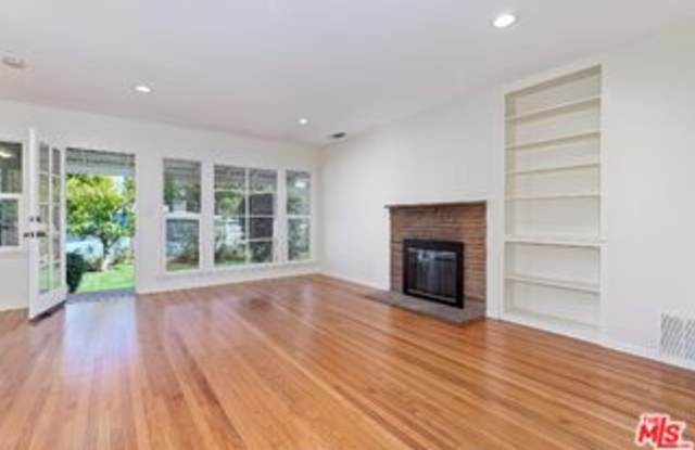 11310 Elderwood Street Gallery 4