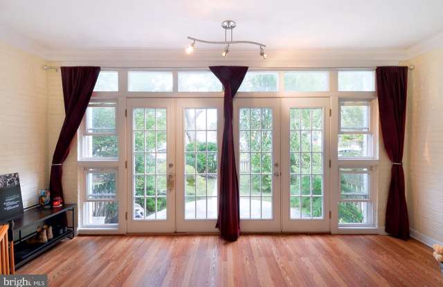 3614 FESSENDEN STREET NW Gallery 4