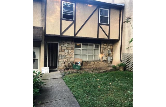 26 KNOCK N KNOLL CIRCLE - 26 Knock North Knoll Circle, Willow Grove, PA 19090
