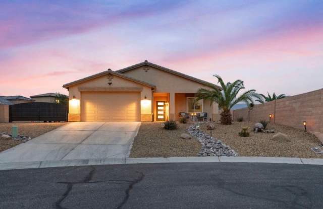 Furnished Winter Pool Home in Gated Community 2026/2027 Gallery 1