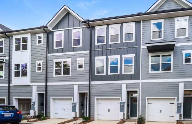 Beautiful 3BR 3.5BA Townhome w/ Full Appliance Kitchen Garage Parking in West End photos photos