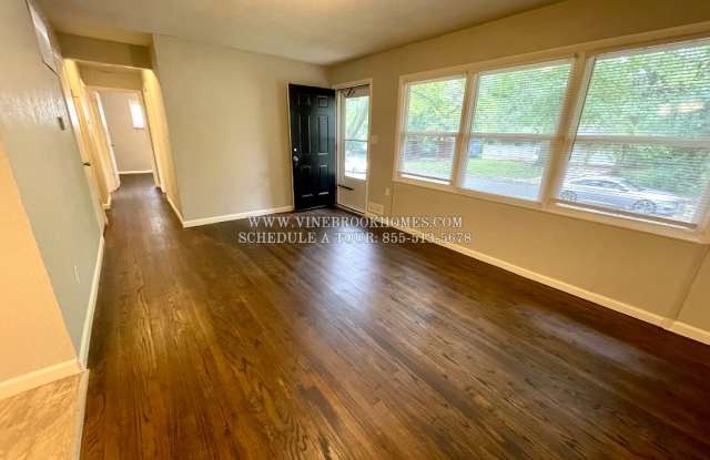 7606 East 112th Terrace Gallery 4
