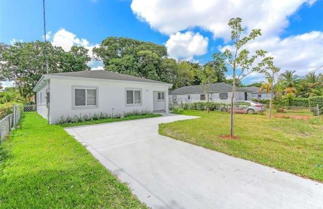 1244 NW 71st St photos photos