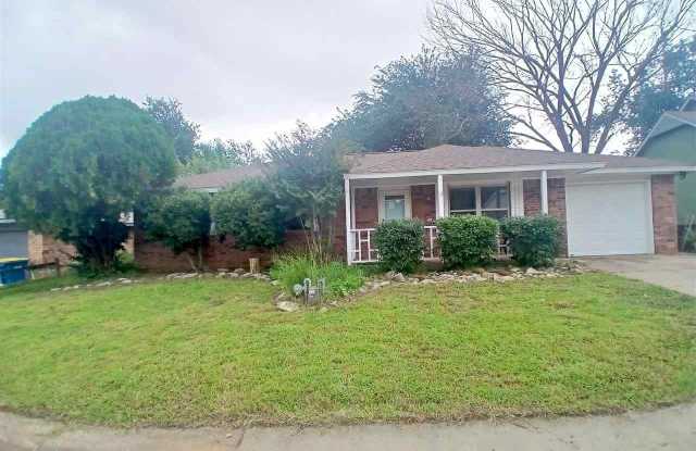2207 E Crestwood Drive photos photos