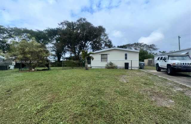 10492 S 228th Ln photos photos