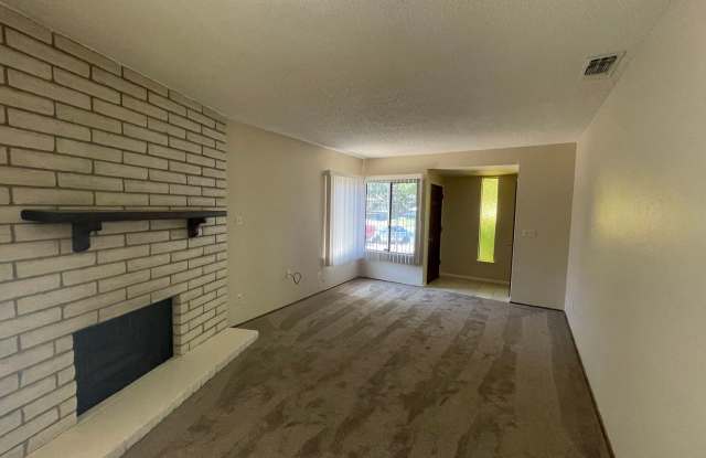 Charming 2 Bedroom, 2 Bath Duplex in Citrus Heights Gallery 4