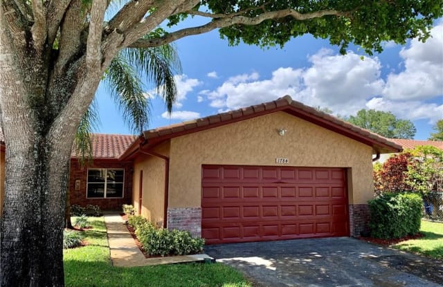 3784 Coral Springs Dr - 3784 Coral Springs Dr, Coral Springs, FL 33065