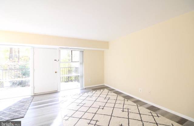 4919 AMERICANA DR #D Gallery 4
