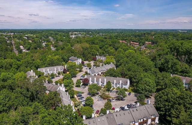 Hilltop Rental Townhomes Gallery 4