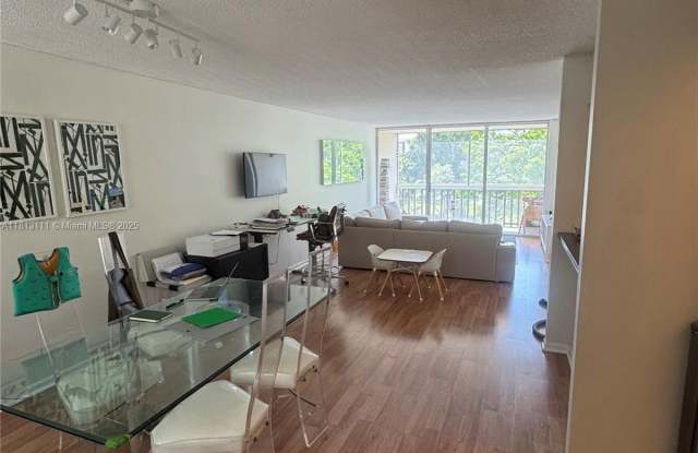 7011 Environ Blvd photos photos