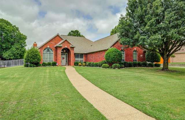1016 S Hollow Drive - 1016 South Hollow Drive, Southlake, TX 76092