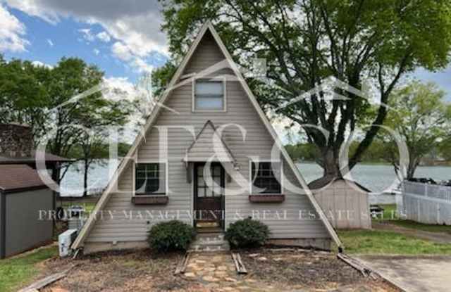 291 Coggins Shore - 291 Coggins Shore, Spartanburg County, SC 29349