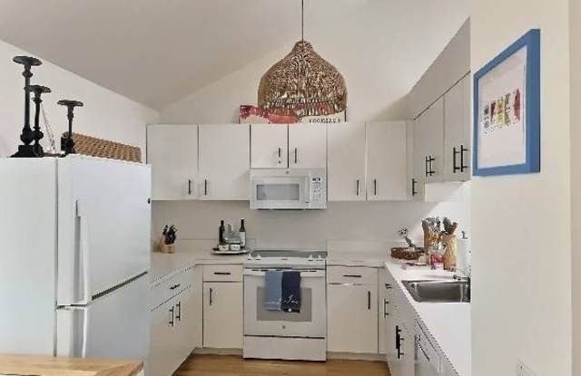 52 Fairway Place #15 Gallery 2