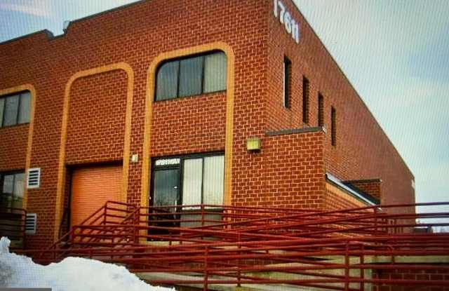 7611 RICKENBACKER Drive unit: 26A photos photos