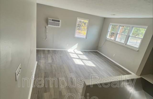 6939 Gracely Dr Gallery 2