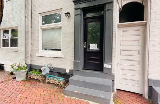 Lovely 3 story home with en-suiteS and private outdoor patio! photos photos