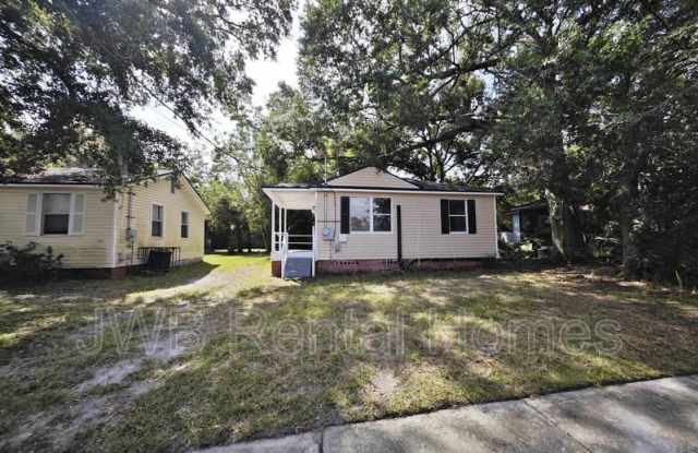 1276 32nd St W photos photos 1276 32nd St W photos photos