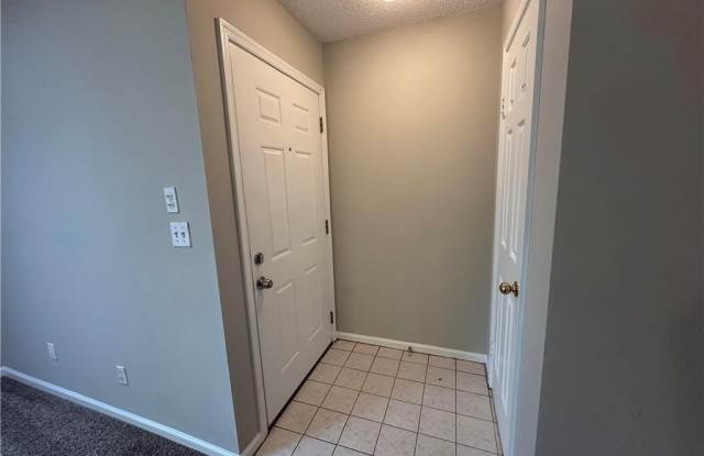 1721 Rock Bridge Mews Gallery 2