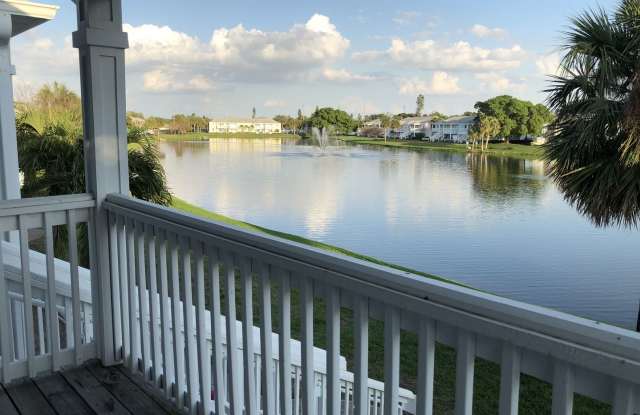 136 Pompano Dr. SE Unit D Gallery 2