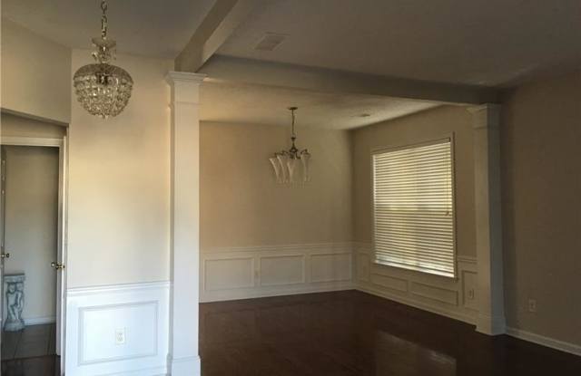 655 Alstonefield Drive Gallery 2