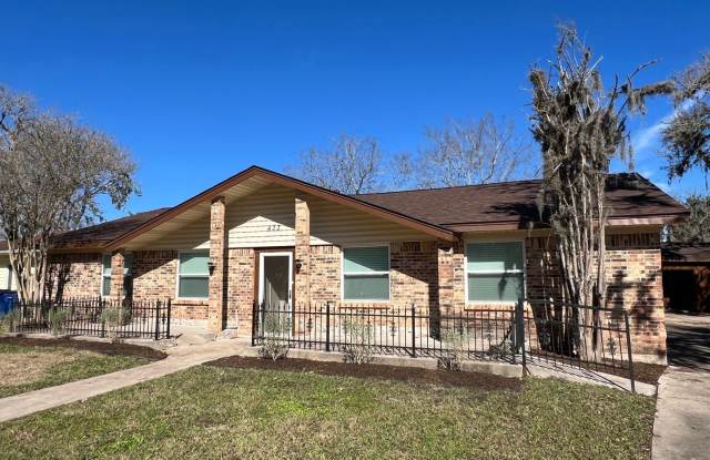 422 Wisteria St. - 422 Wisteria Street, Richwood, TX 77531