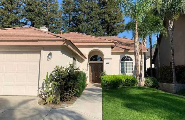 134 STOCKDALE CIRCLE photos photos