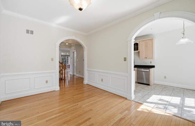 6030 KELSEY COURT Gallery 3