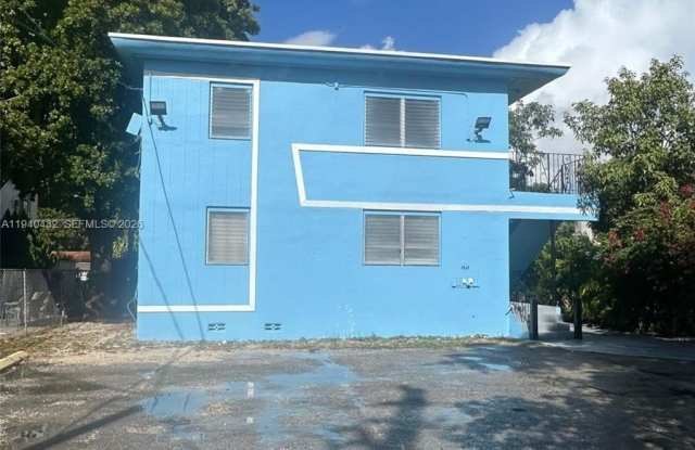 1565 SW 6th St photos photos