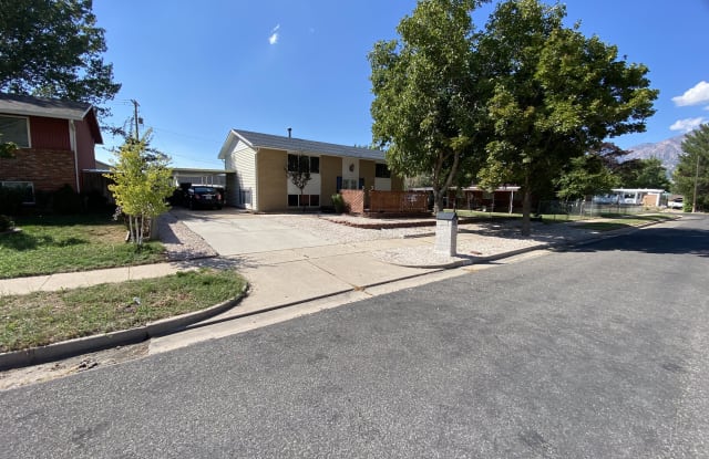 1021 N 925 E - 1021 North 925 East Street, Ogden, UT 84404