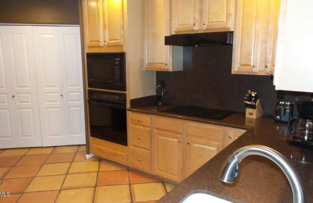 20802 N GRAYHAWK Drive Gallery 3