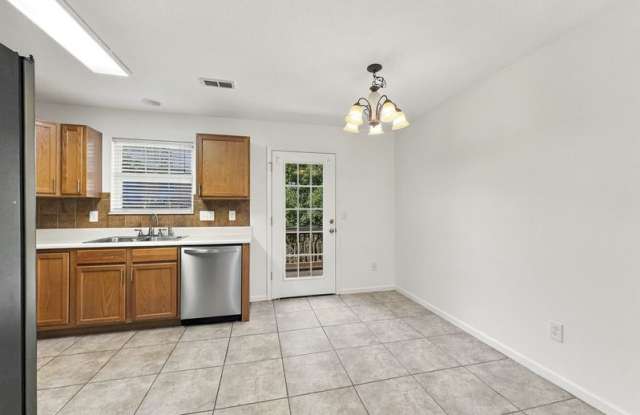 4819 Poplar Crest Way Gallery 2