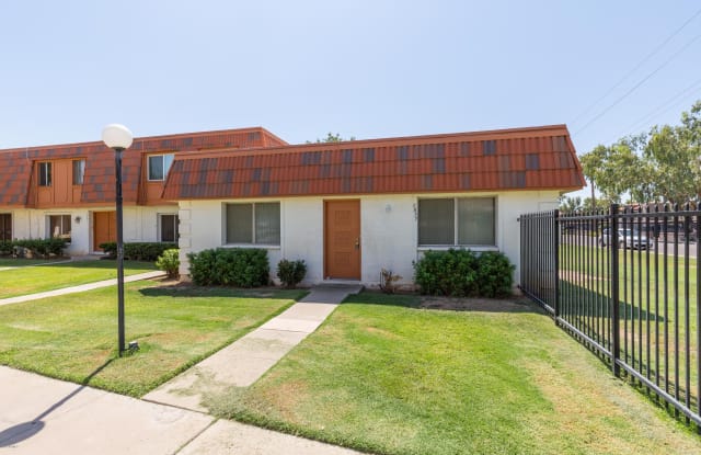 7837 N 49TH Avenue - 7837 North 49th Avenue, Glendale, AZ 85301