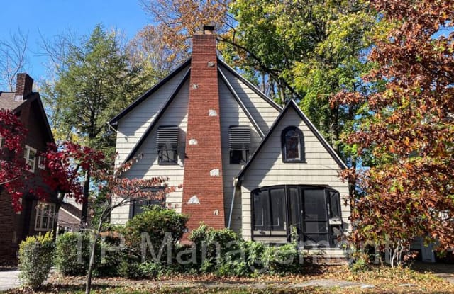 858 Roanoke Road - 858 Roanoke Road, Cleveland Heights, OH 44121