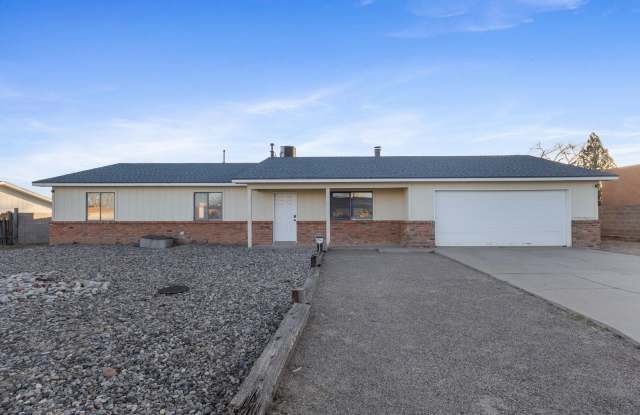 House For Rent | 3-Bed 2-Bath | 2-Car Garage | Rio Rancho SE | Large Backyard photos photos