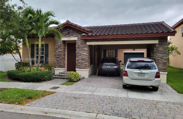 9282 SW 171st Ct Gallery 1
