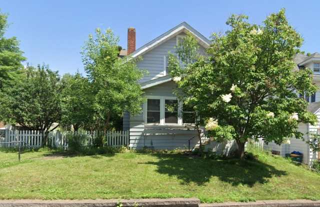 630 N 16th Ave E- Available June! photos photos