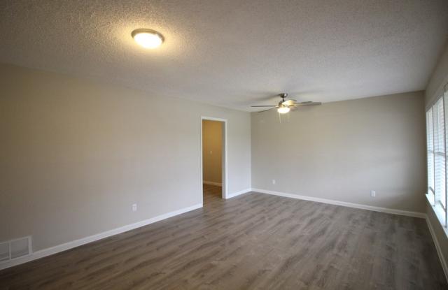 1505 Lynn Dr Gallery 3