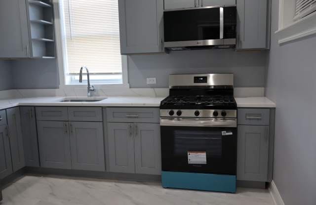 4120 W Gladys Avenue unit: 2 photos photos