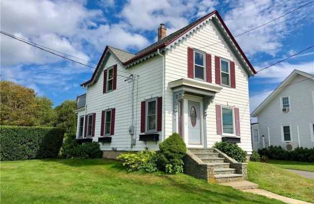 673 Aquidneck Avenue Gallery 2