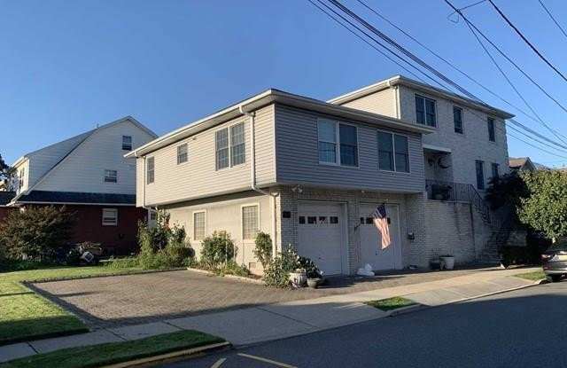 51 Grant Street 2 photos photos