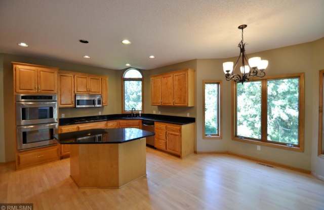10195 Gristmill Ridge Gallery 4