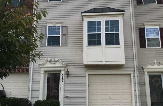 247 WOODSTREAM Boulevard photos photos