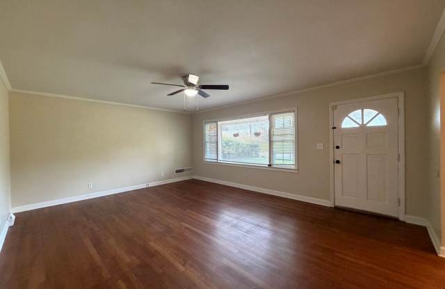 4/3 House in North Hills Subdivision $1,695 Gallery 4