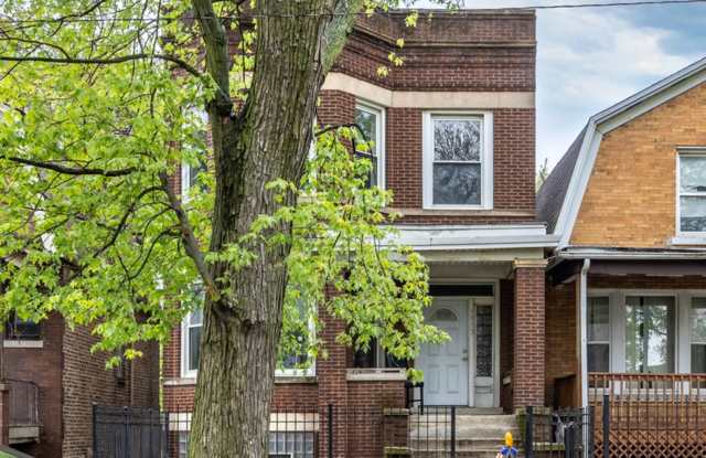 6813 S St Lawrence Avenue photos photos